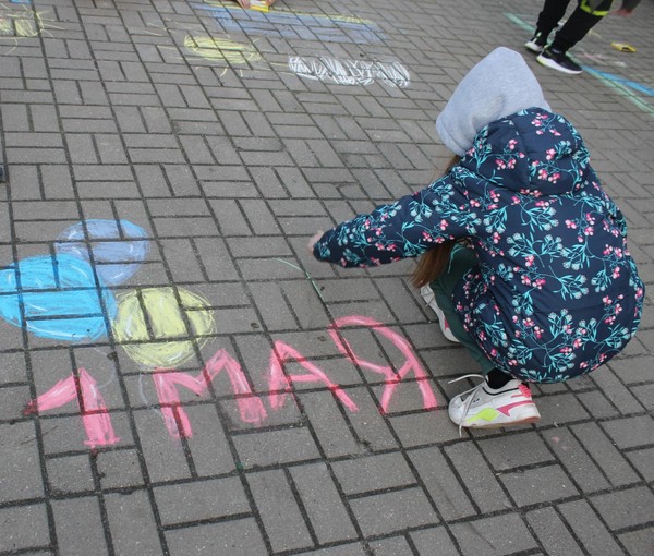 Праздничная программа: «Майские ритмы»