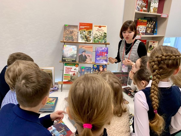 Выставка-знакомство «Лучшие книги о войне»