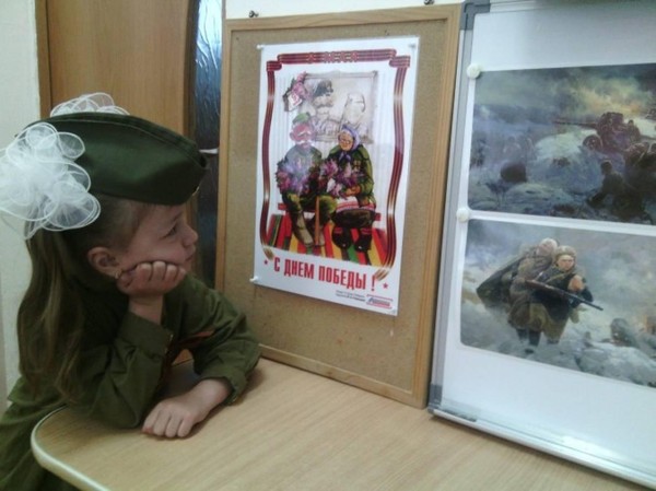 Беседа «Подвиг жив, пока жива память о нем!» в клубе «Воробьиная дискотека»