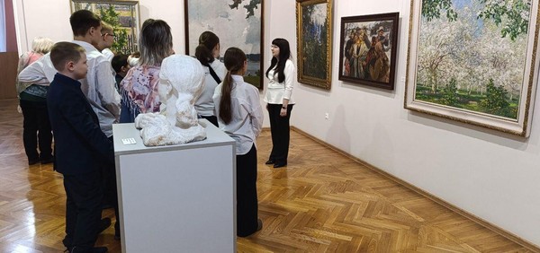 Программа «За кулисами музея»