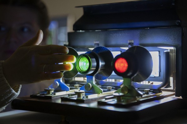 Экскурсия по экспозиции «Фо­то­гра­фия. Изоб­ре­тая цвет»