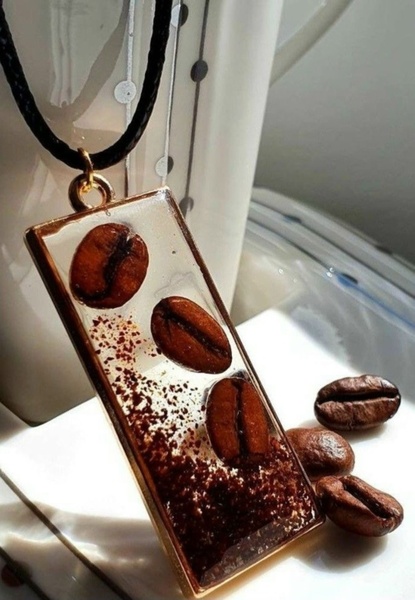 4-10.05 в 16.00 и в 18.30 Мастер-классы по работе с эпоксидной смолой.