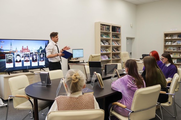 Виниловый вечер «Война, уступи место музыке»