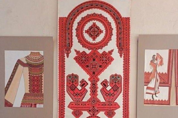 Выставка преподавателя и учеников Острась Л. М. «Наследие мастера»