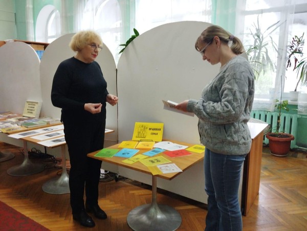 Информационная выставка «Подвиг во имя Отечества. К 50-летию Е.В. Остроухова»