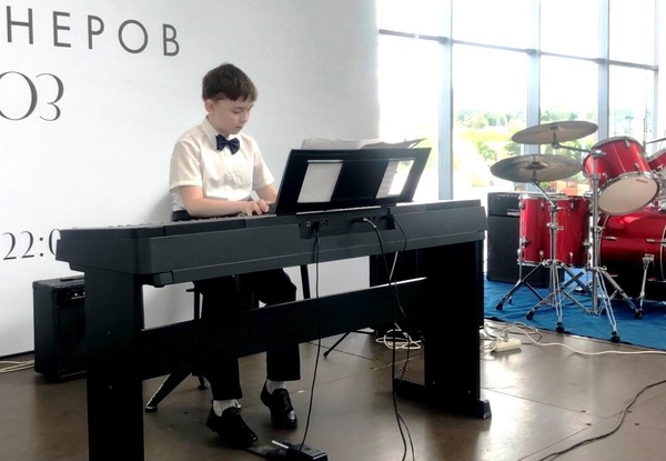 Мастер-класс «Учимся аккомпанировать на синтезаторе с помощью автоаккомпанемента»