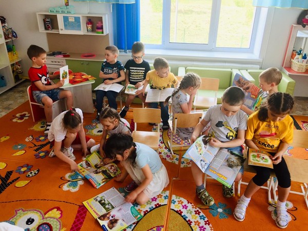 Библиотечный час «Журнальная радуга»