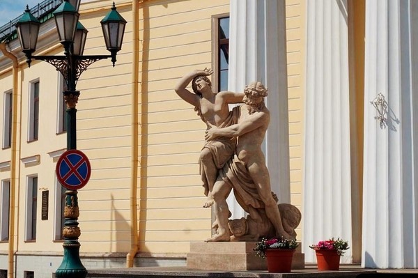 Прозерпина в Петербурге: мифы и образы античности на берегах Невы