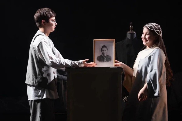 Спектакль «Тринадцать»