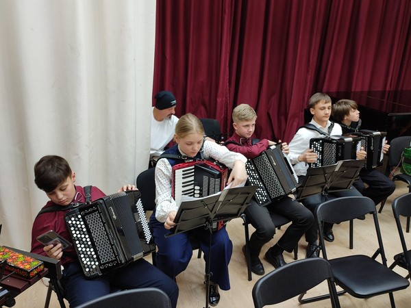 Концерт «Звуки Победы» для пожилых людей и инвалидов КЦСОН «Светоч»