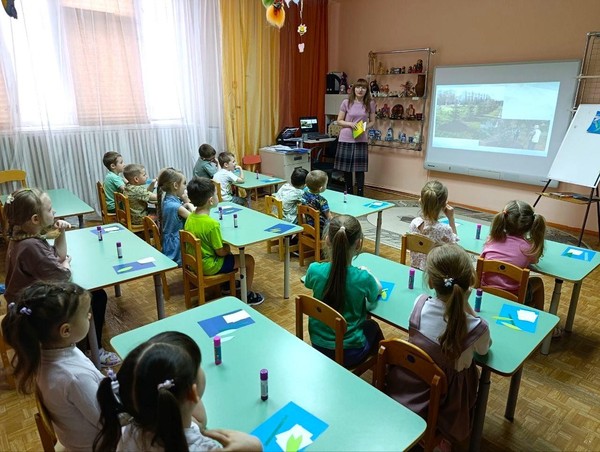По стране счастливого детства