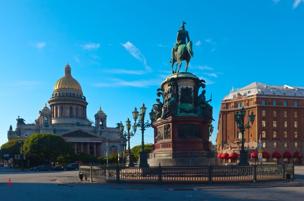 Вечерняя обзорная экскурсия по Санкт-Петербургу
