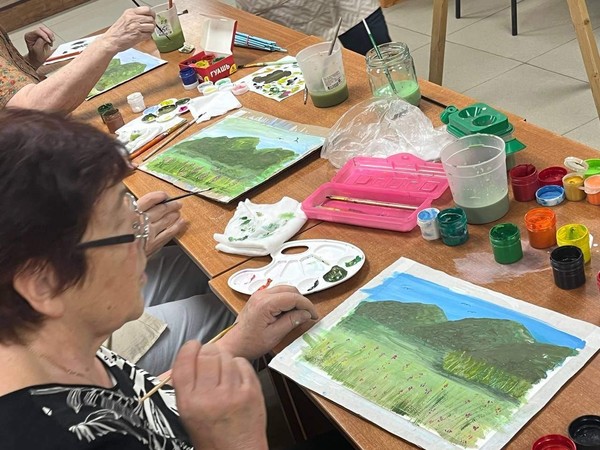 Арт-группа «Холст» творческая мастерская «Ромашковое поле»