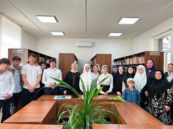 Литературная встреча «По обе стороны кулис»