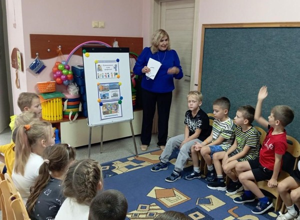 Познавательно игровой час «Спасатели в белых халатах»