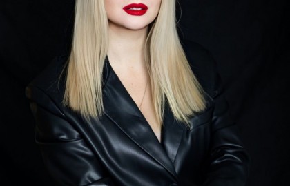 Елена Комарова