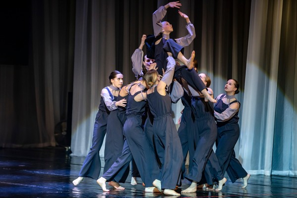 Концертная программа студии современной хореографии «Ибис»