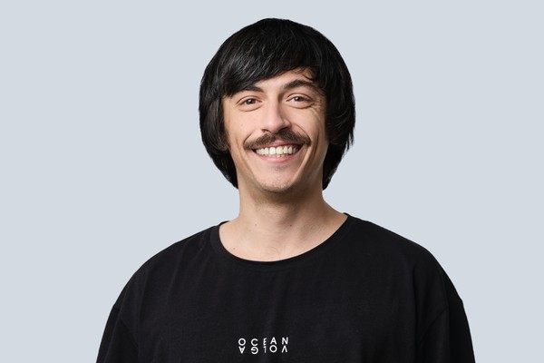 Владимир Бухаров