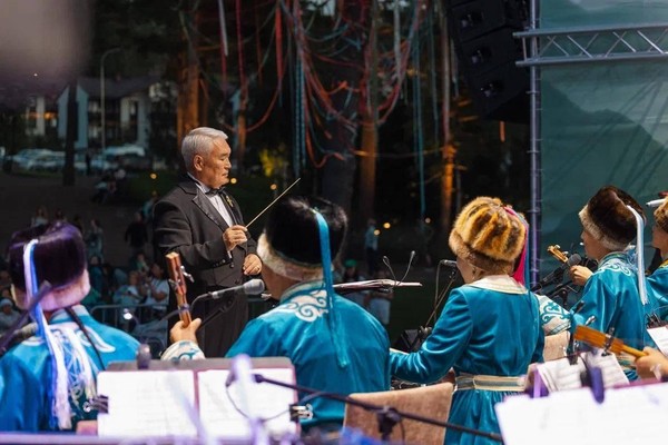 Концерт народного вокально-инструментального ансамбля «Шуну»