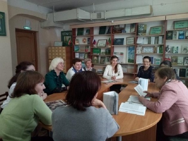 Литературная дискуссия «Все ли счастливые семьи похожи друг на друга?»