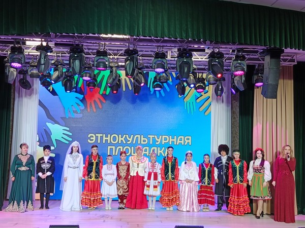 Экскурсия по комнатам национальных общин