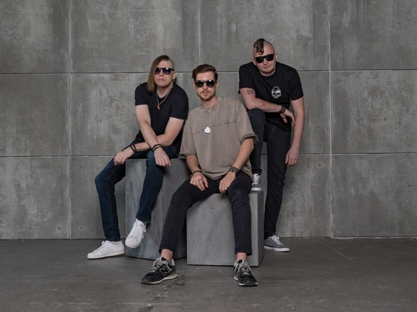 Азон и CosmoCats