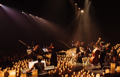 Великие хиты и 3000 свечей. Lumisfera