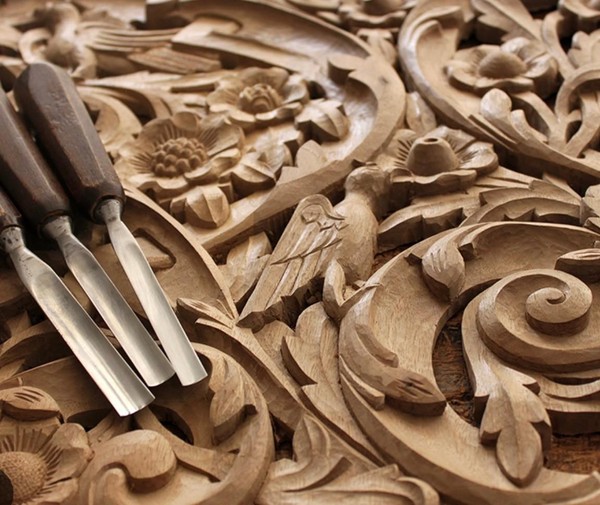 Выставка «Тонкие линии вечных традиций»