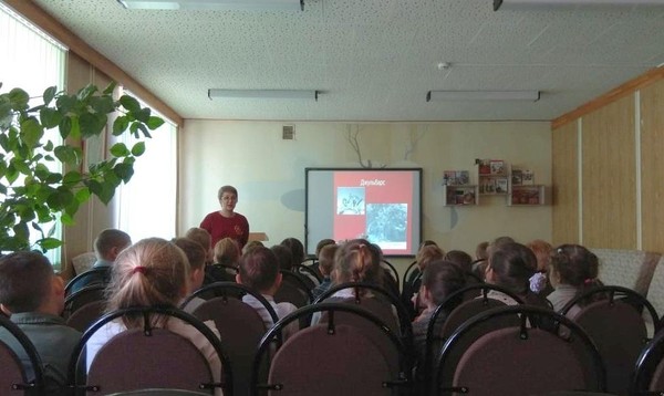 Литературно-музыкальная гостиная «Мы по чести обязаны жить»