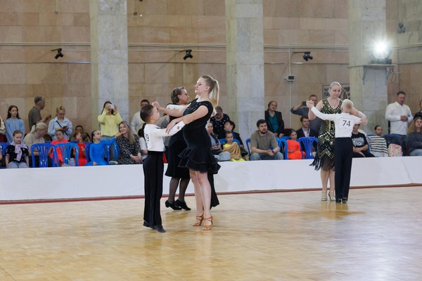 Первый фестиваль семейного художественного творчества «Крылья»