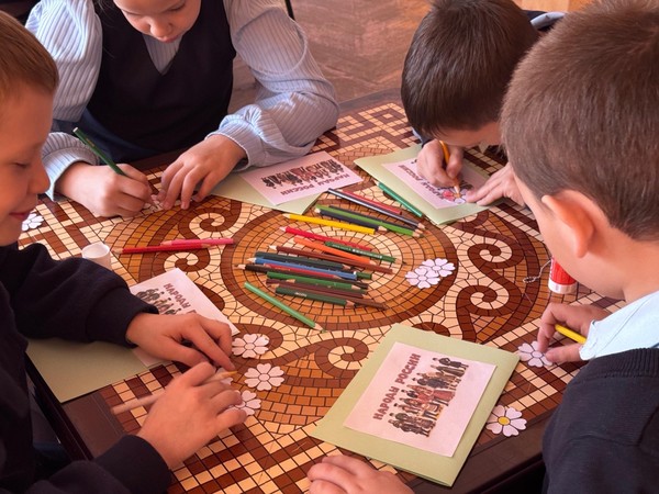 Мастер-класс по изготовлению открытки «Моя семья», посвященный Международному Дню семьи