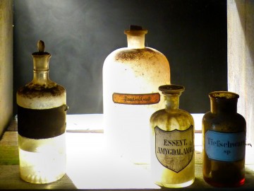 Аптека Пеля: алхимическая лаборатория, Башня Грифонов и тайны династии