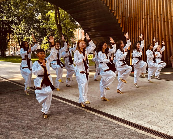 Музыкально-театральное представление «Следуй за мечтой»