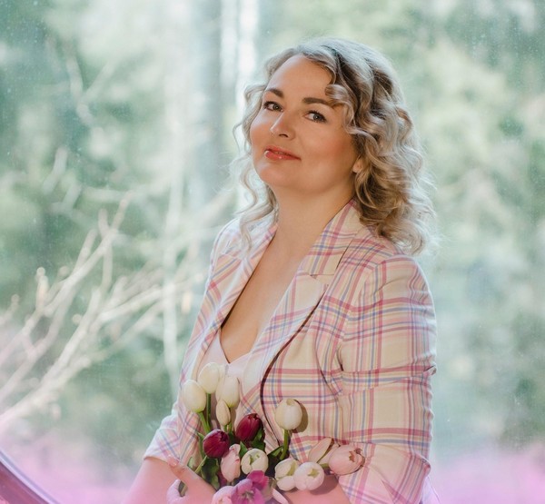 Поэтический вечер Наталии Елизаровой