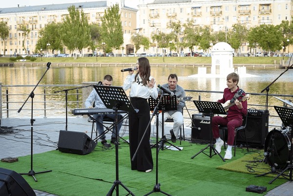 «Музыка на воде» в рамках проекта «Всей семьёй в филармонию». Концерт «Любимые песни»
