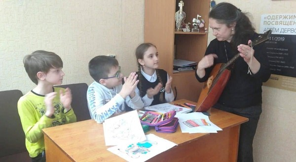 Лекция «Вместе весело болтать... на балалайке»
