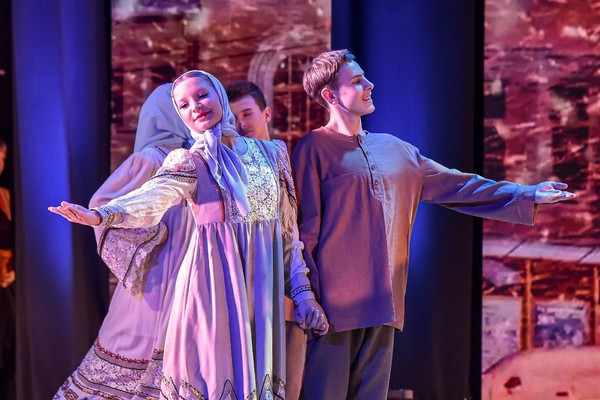 Мы славим жизнь за Родину отдавших