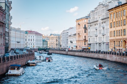 Обзорная экскурсия по Санкт-Петербургу с прогулкой на теплоходе по рекам и каналам