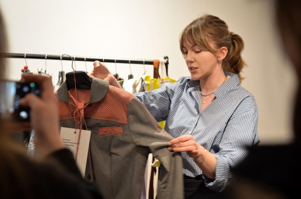 Кураторская экскурсия по выставке «Между строчками»