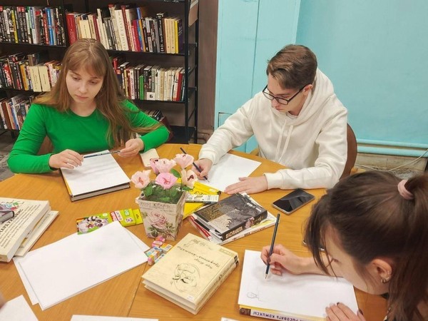 Арт-встреча по рисованию «Полёт фантазии»