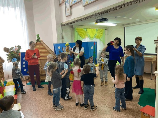 Встречи в клубе «Маленькие почемучки»