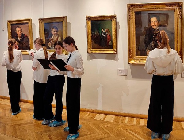 Квест «Долг – отечеству, честь – никому»