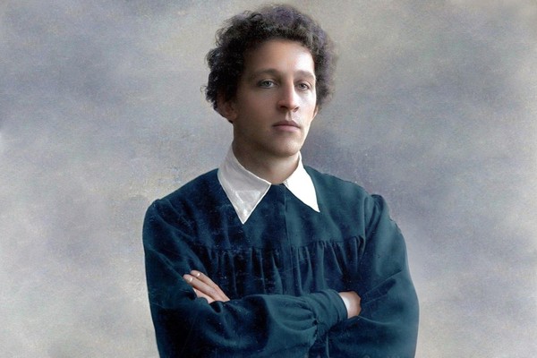 Цикл программ Нины Цеменко «Негаснущие звезды»