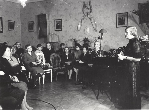 Экскурсия по экспозиции «История создания музея в лицах и экспонатах»