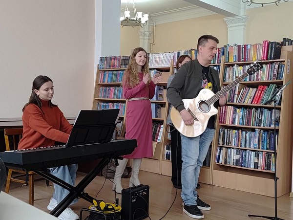 Литературно-музыкальный вечер «Моя семья – моё богатство»: К Международному дню семьи