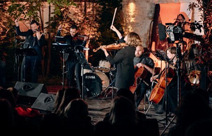 Cinematica Orchestra под открытым небом