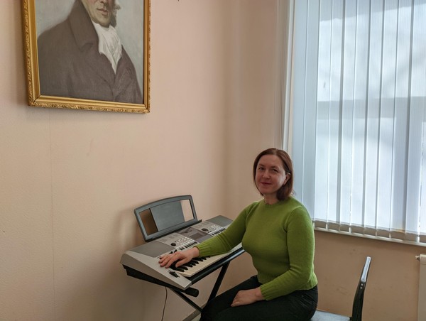 Мастер-класс «Основы обучения игре на синтезаторе»