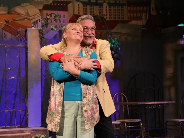 Спектакль «Проснись и пой»