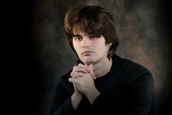 Илья Папоян