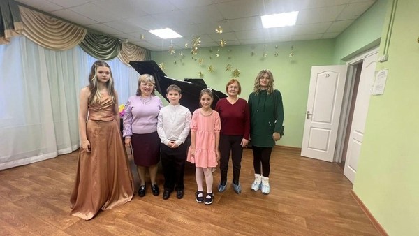 «Под звуки капели»